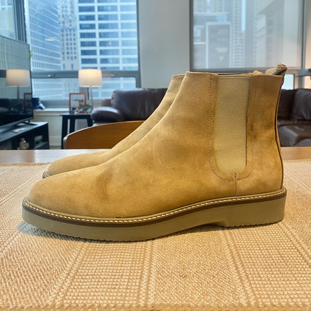 ZARA | Slip-on Suede Chelsea Boot
